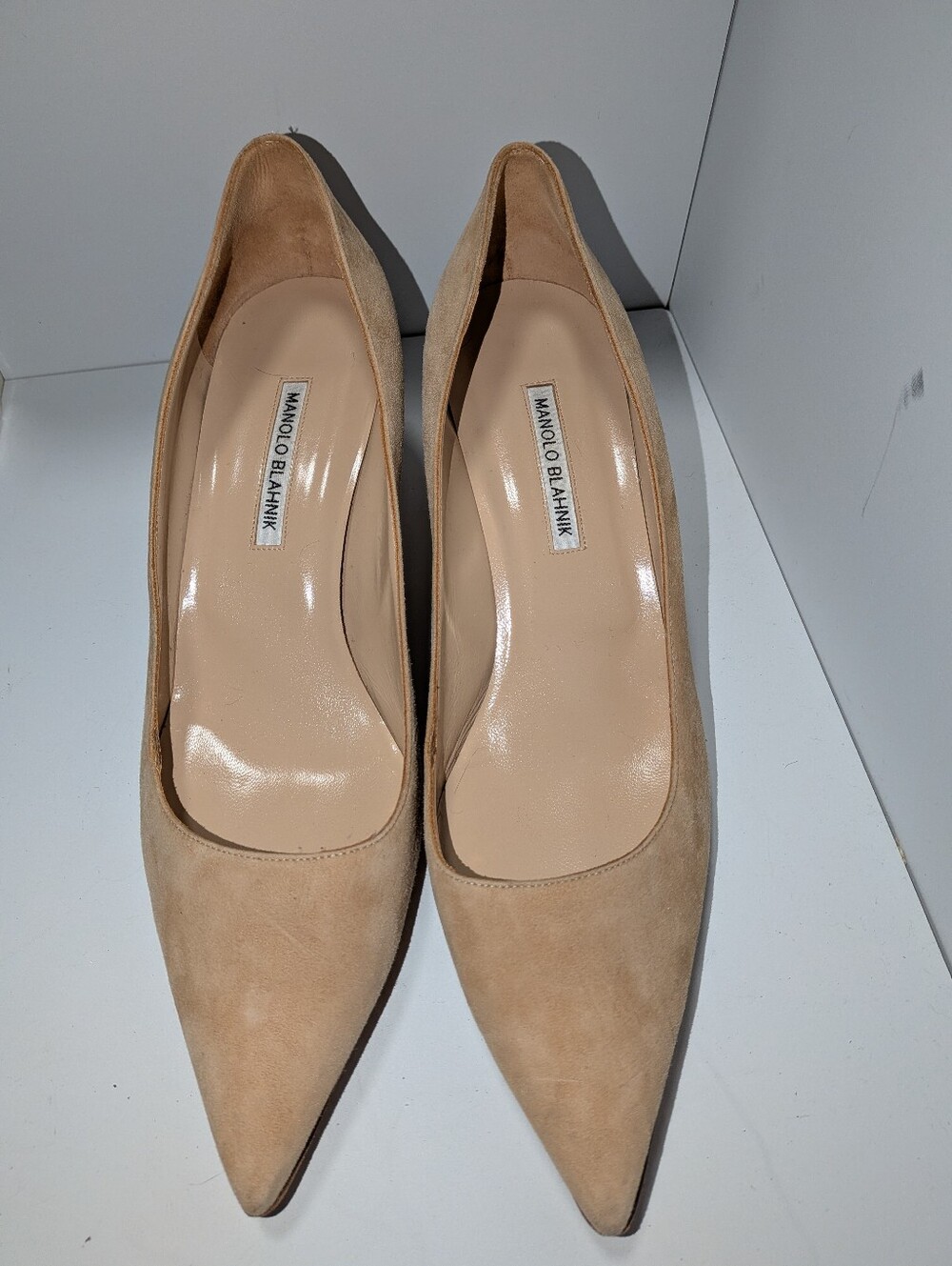 Manolo Blahnik Size 42 (US Size 12) Nude Suede Low Heel